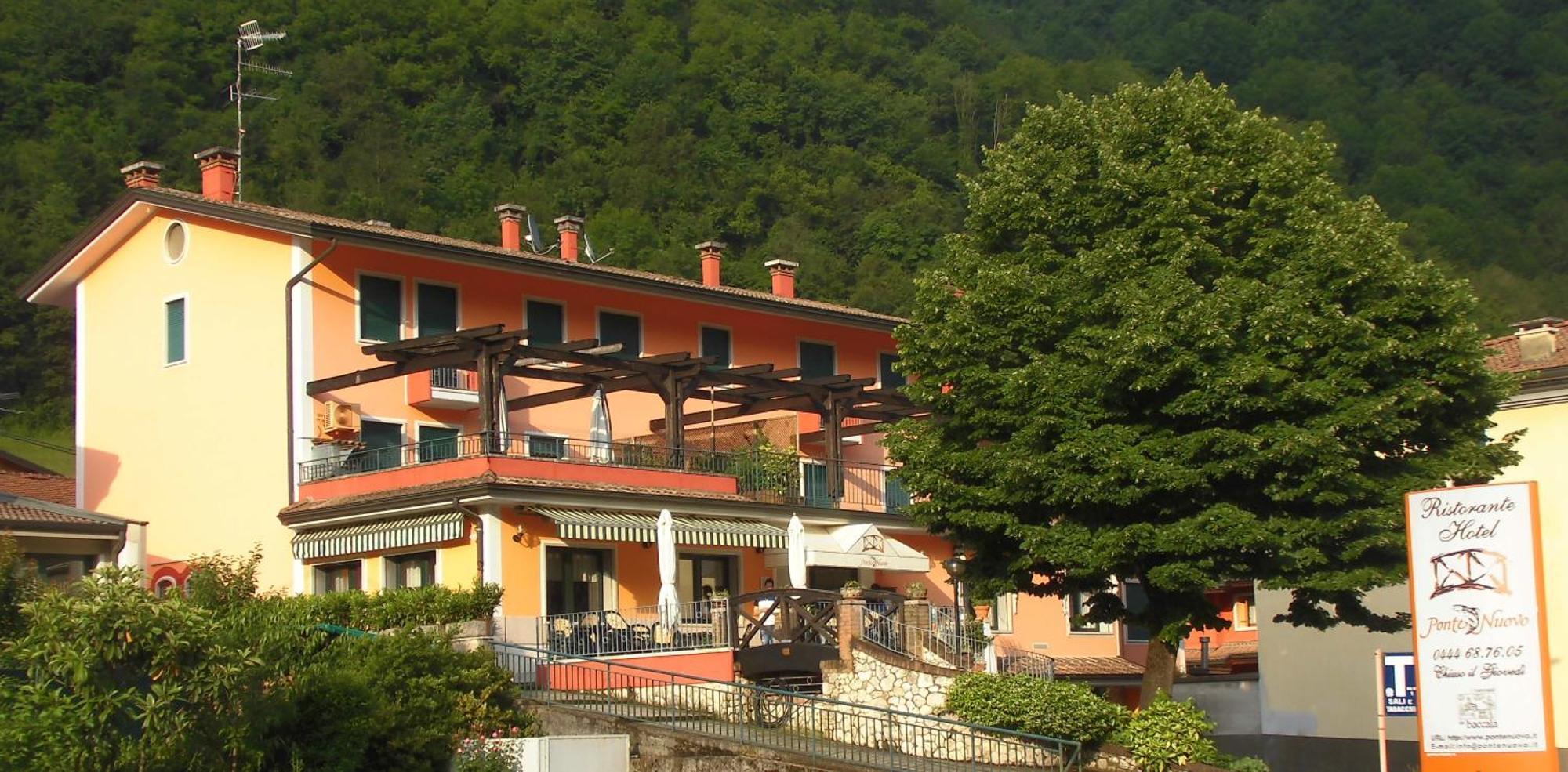 Ponte Nuovo Bed & Breakfast Altissimo Bagian luar foto